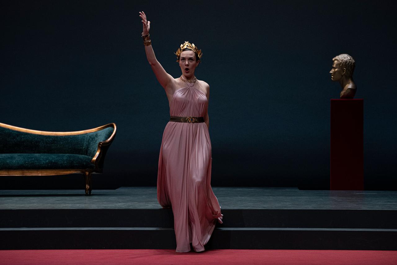 Lucie Peyramaure on stage