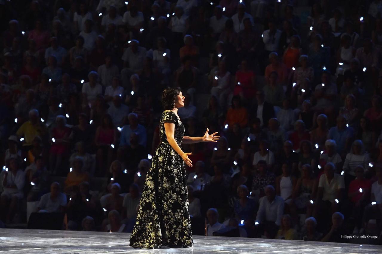Lucie Peyramaure on stage